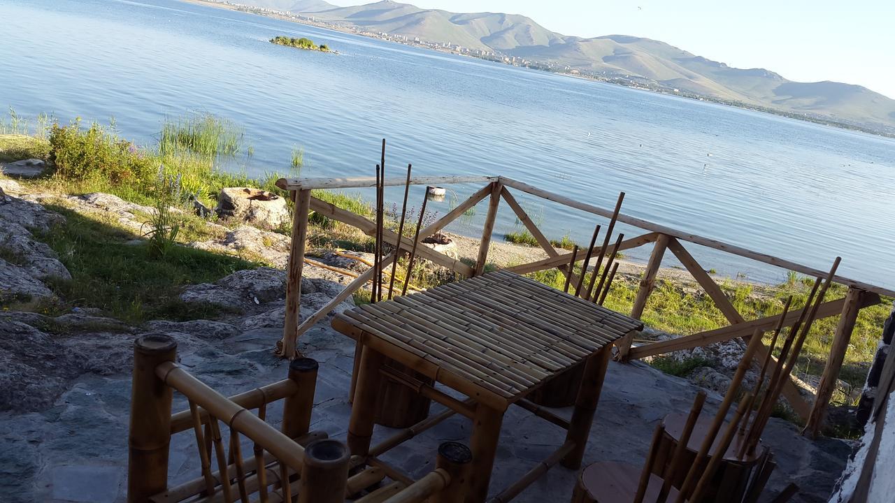 Hotel Bashinjaghyan Sevan Bagian luar foto